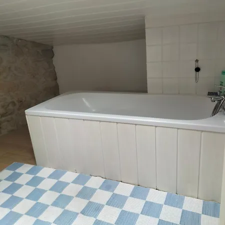 Chez Marie * Saint-Martin-de-Lerm